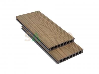 Tarima exterior de WPC de coextrusión con superficie de veta de madera resistente al agua de dos colores