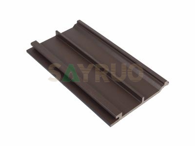 Panel de pared WPC sólido de coextrusión para exteriores: superficie cepillada, resistente a la decoloración y al moho, material ecológico.