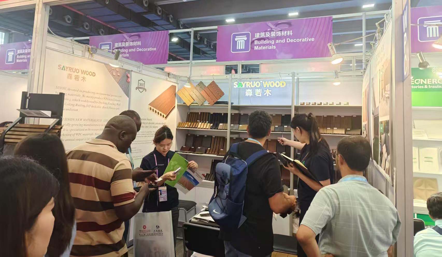 Los productos WPC de Sinon generan un gran interés en la 137ª Feria de Cantón